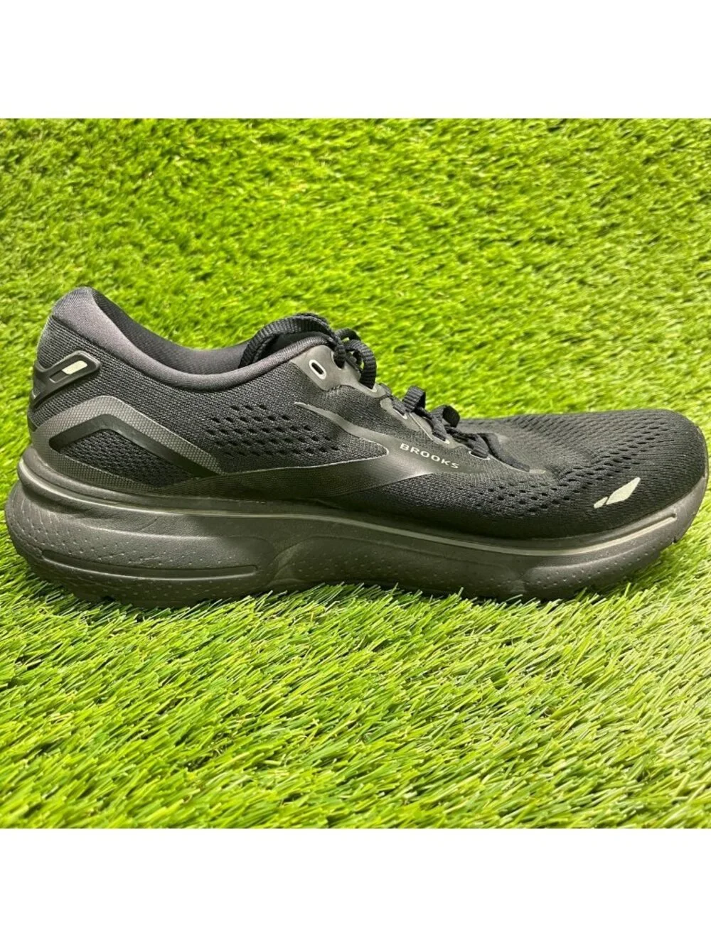 Brooks Ghost 15 Womens Size 10 Black Athletic Running Walking Shoes Sneakers